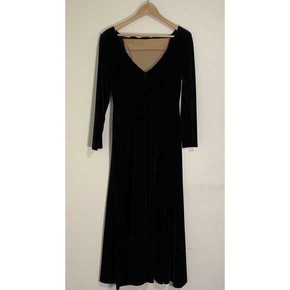 Jeffrey and Dara Evenings by Tom Barra Black Lace and Velvet Gown - Picture 2 of 5